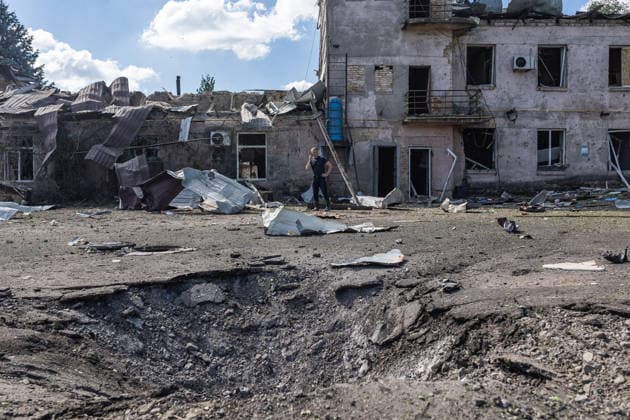 Ukrainian firefighters after Russian bombing in Druzhkivka DRUZHKIVKA, UKRAINE - JUNE 29: Druzhkivka fire station damaged after being hit by three Russian aerial bombs, in Druzhkivka, Ukraine, 29 June 2026 Diego Herrera Carcedo Anadolu Druzhkivka Ukraine. Editorial use only. Please get in touch for any other usage.  Copyright: x2026xAnadoluxDiegoxHerreraxCarcedox