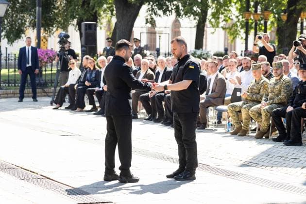 Ukrainian President Volodymyr Zelenskyy participates in events commemorating Ukrainian Constitution Day, observed annually on June 28, to mark the adoption of the country s constitution in 1996 Ukrainian President Volodymyr Zelenskyy participates in events commemorating Ukrainian Constitution Day, observed annually on June 28, to mark the adoption of the country s constitution in 1996, in Kyiv, Ukraine, June 28, 2026. Photo by PRESIDENT OF UKRAINE apaimages Ukraine Ukraine Ukraine 280626_Ukraine_UPO_00(18).jpeg Copyright: xapaimagesxPRESIDENTxOFxUKRAINEx xapaimagesx