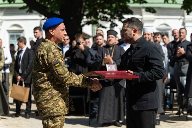 Ukrainian President Volodymyr Zelenskyy participates in events commemorating Ukrainian Constitution Day, observed annually on June 28, to mark the adoption of the country s constitution in 1996 Ukrainian President Volodymyr Zelenskyy participates in events commemorating Ukrainian Constitution Day, observed annually on June 28, to mark the adoption of the country s constitution in 1996, in Kyiv, Ukraine, June 28, 2026. Photo by PRESIDENT OF UKRAINE apaimages Ukraine Ukraine Ukraine 280626_Ukraine_UPO_00(22).jpeg Copyright: xapaimagesxPRESIDENTxOFxUKRAINEx xapaimagesx