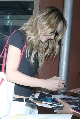 NEW YORK, NY- JUNE 29: Olivia Wilde seen in New York City on June 29, 2026. Copyright: xRWx