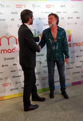 MADO’26 Awards Ceremony Ernest Urtasun, Minister of Culture, and Rufus Wainwright during the MADO’26 Awards Ceremony, June 29, 2026, in Madrid, Spain. These awards were established in 2009 with the goal of recognizing and raising awareness of the important work carried out by individuals, associations, and public and private institutions in support of the LGTBIQ community. PRIDE AWARDS LGTBI PEOPLE Madrid, Spain  Copyright: xJosexVelascox 7631476