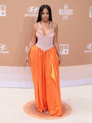 June 28, 2026, Los Angeles, California, USA: American rapper YUNG MIAMI, aka, Caresha Brownlee, 32, former member of City Girls.attends the 2026 BET Awards: Red Carpet. Los Angeles USA  - ZUMAb173 20260628_aap_b173_204 Copyright: xBillyxBennightx