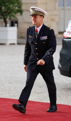Emmanuel Macron et Brigitte Macron recÌßoivent le Roi et de la Reine du Royaume de ThaiÌˆlande pour un Diner d Etat Le Chef d Ã tat-major des ArmÃ es, Fabien Mandon Emmanuel Macron et Brigitte Macron recÌßoivent le Roi et de la Reine du Royaume de ThaiÌˆlande, leurs MajesteÌs Maha Vajiralongkorn, Rama X et Suthida Bajrasudhabimalalakshana et la Princesse Sirivannavari Nariratana pour un diÌ‚ner d™Etat au Palais de l ElysÃ e Ã Paris, le 29 juin 2026. French President, Emmanuel Macron and his wife, Brigitte Macron, hosted the King and Queen of the Kingdom of Thailand, Their Majesties Maha Vajiralongkorn, Rama X, and Suthida Bajrasudhabimalalakshana, along with Princess Sirivannavari Nariratana, for a state dinner at the ElysÃ e Palace i  Copyright: xFabricexChasseryx