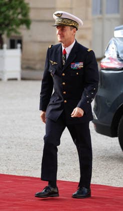 Emmanuel Macron et Brigitte Macron recÌßoivent le Roi et de la Reine du Royaume de ThaiÌˆlande pour un Diner d Etat Le Chef d Ã tat-major des ArmÃ es, Fabien Mandon Emmanuel Macron et Brigitte Macron recÌßoivent le Roi et de la Reine du Royaume de ThaiÌˆlande, leurs MajesteÌs Maha Vajiralongkorn, Rama X et Suthida Bajrasudhabimalalakshana et la Princesse Sirivannavari Nariratana pour un diÌ‚ner d™Etat au Palais de l ElysÃ e Ã Paris, le 29 juin 2026. French President, Emmanuel Macron and his wife, Brigitte Macron, hosted the King and Queen of the Kingdom of Thailand, Their Majesties Maha Vajiralongkorn, Rama X, and Suthida Bajrasudhabimalalakshana, along with Princess Sirivannavari Nariratana, for a state dinner at the ElysÃ e Palace i  Copyright: xFabricexChasseryx