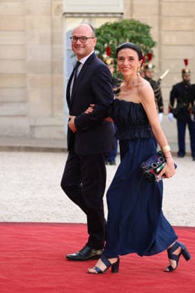 Emmanuel Macron et Brigitte Macron recÌßoivent le Roi et de la Reine du Royaume de ThaiÌˆlande pour un Diner d Etat SÃ bastien Martin Emmanuel Macron et Brigitte Macron recÌßoivent le Roi et de la Reine du Royaume de ThaiÌˆlande, leurs MajesteÌs Maha Vajiralongkorn, Rama X et Suthida Bajrasudhabimalalakshana et la Princesse Sirivannavari Nariratana pour un diÌ‚ner d™Etat au Palais de l ElysÃ e Ã Paris, le 29 juin 2026. French President, Emmanuel Macron and his wife, Brigitte Macron, hosted the King and Queen of the Kingdom of Thailand, Their Majesties Maha Vajiralongkorn, Rama X, and Suthida Bajrasudhabimalalakshana, along with Princess Sirivannavari Nariratana, for a state dinner at the ElysÃ e Palace in Paris on June 29, 2026.  Copyright: xFabricexChasseryx