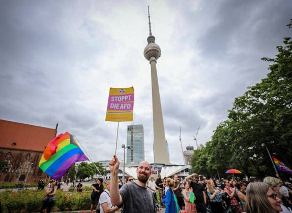 June 29, 2026, Berlin, Berlin, Germany: BERLIN, GERMANY Ã¢â‚¬ JUNE 29, 2026: Counter-demonstrators gather at Alexanderplatz during a protest against the far-right Alternative for Germany (AfD) party, while AfD supporters hold a nearby rally under a heavy police presence. Demonstrators carried banners calling for a ban on the AfD, anti-fascist slogans, LGBTQ+ pride flags and anti-racism messages as officers separated the opposing groups in central Berlin. ZUMA Press Wire Berlin Germany - ZUMAa268 20260629_zip_a268_006 Copyright: xAbdelrahmanxAlkahloutx