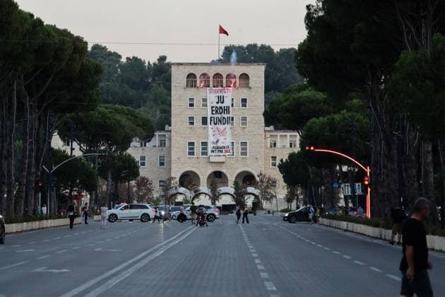 Protests Against Kushner-Linked Development Enter 30th Day in Tirana TIRANA, ALBANIA JUNE 29, 2026: Demonstrators gathered in Tirana during the thirtieth consecutive day of protests against a proposed luxury tourism development project linked to Jared Kushner. Student protesters briefly unfurled a giant banner from the facade of the University of Tirana reading Students: Your Time Is Up alongside the slogan Albania Is Not for Sale before university security removed it. Protesters then marched to the university, where the banner was displayed again following a tense verbal confrontation with security personnel before eventually being taken down and carried through the demonstration. The protest was also attended by several Me Copyright: x xVlasovxSulajx xJNAxPressx