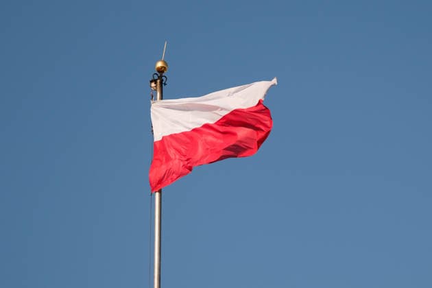 June 29, 2026, Warsaw, Masovian Voivodeship, Poland: A Polish flag flies over the Royal Castle during severe heat in Warsaw, Poland. This was the second day in a row that temperatures in the Polish capital climbed over 35Ã‚Â°C, as a scorching heat dome moves eastwards across Europe, bringing with it record-breaking high temperatures. Warsaw Poland - ZUMAk204 20260629_zip_k204_048 Copyright: xRomanxKozielx