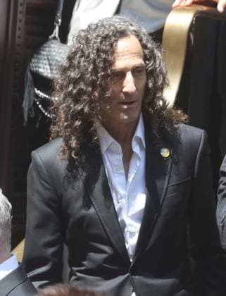 June 29, 2026, New York, New York, USA: Singer KENNY G seen at music mogul Clive Davis s Funeral held at Central Synagogue in midtown Manhattan. New York USA - ZUMAk03_ 20260629_zaf_k03_109 Copyright: xNancyxKaszermanx
