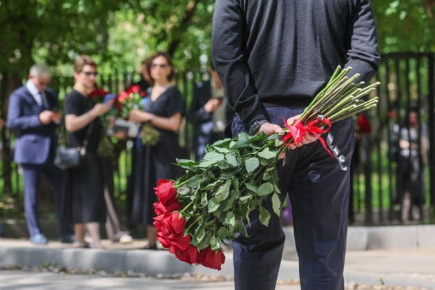 30.06.2026. Russia. Moscow. People with flowers at the farewell ceremony for former Defense Minister, Special Presidential Envoy Sergei Ivanov at the Central Clinical Hospital (CCB) in Moscow. Alexey Belkin NEWS.ru BelkinxAlexey