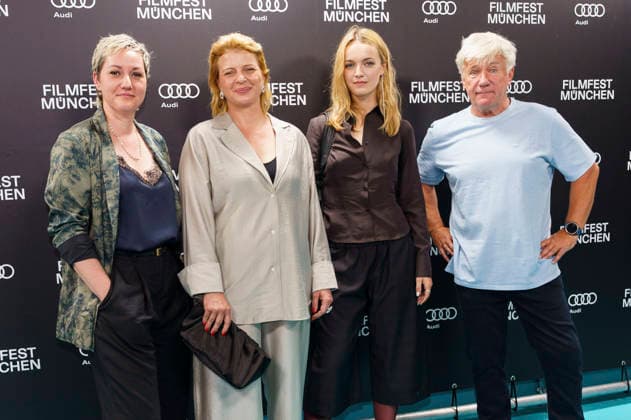 Esther Rauch, Jördis Triebel, Lucy Gartner und Jörg Schüttauf bei der Premiere des ZDF-Films Neues Land auf dem 43. Filmfest München 2026 im Gloria Palast. München, 29.06.2026 *** Esther Rauch, Jördis Triebel, Lucy Gartner, and Jörg Schüttauf at the premiere of the ZDF film *Neues Land* at the 43rd Munich Film Festival 2026 at the Gloria Palast in Munich, June 29, 2026 Foto:xN.xKolinzx xFuturexImagex land_6606