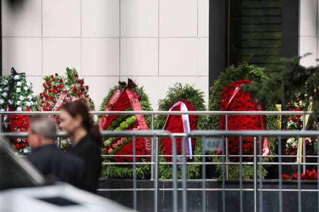 30.06.2026. Russia. Moscow. Funeral wreaths at the funeral hall of the Central Clinical Hospital (CCB) in Moscow during the farewell to the former Minister of Defense, special presidential envoy Sergei Ivanov. Alexey Belkin NEWS.ru BelkinxAlexey