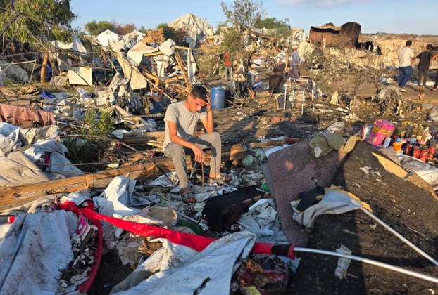 News Themen der Woche KW27 Displaced Families Inspect Damage After Israeli Airstrike in al-Mawasi Palestinian displaced families inspect damage to their tents and belongings following an Israeli airstrike that targeted a camp for displaced people in the al-Mawasi area of Khan Younis, southern Gaza Strip, on June 30, 2026. The Israeli army carried out the strike despite a ceasefire, causing extensive damage across the area. Photo by Tariq Mohammad APA Images Khan Yunis Gaza Strip Palestinian Territory 300626_Khan_Yunis_TM_00(14) Copyright: xapaimagesxTariqxMohammad xapaimagesx