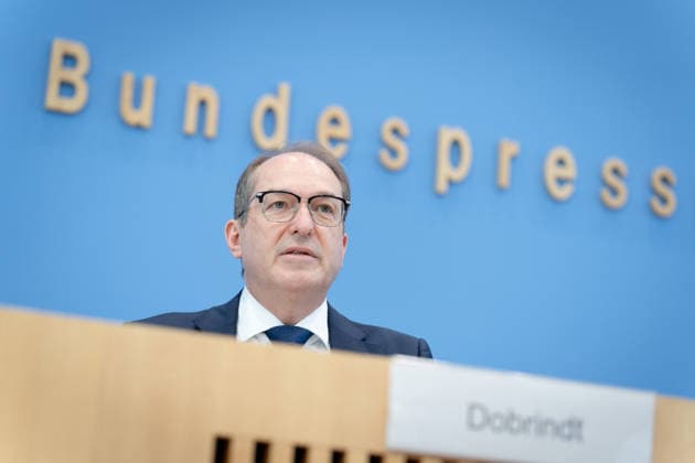 BPK, Vorstellung Verfassungsschutzbericht 2025 Berlin, BPK, Vorstellung Verfassungsschutzbericht 2025, Alexander Dobrindt, Bundesinnenminister, Bundespressekonferenz Berlin Berlin GER *** BPK, Presentation of the 2025 Report on the Protection of the Constitution, Berlin; BPK, Presentation of the 2025 Report on the Protection of the Constitution; Alexander Dobrindt, Federal Minister of the Interior; Federal Press Conference, Berlin, Germany