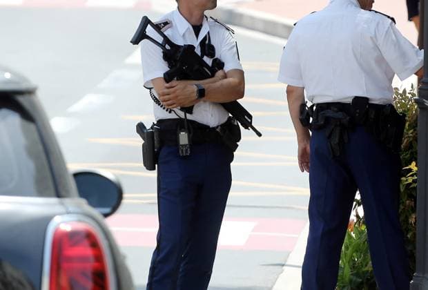 Explosion in Monaco PHOTOPQR NICE MATIN Cyril Dodergny Monaco June 30, 2026 Monaco on June 30, 2026 Explosion in Monaco Illustration: Increased security in the Principality Public safety, automatic rifles MONACO EXPLOSION Three people were injured—two seriously—in Monaco on Monday evening following an explosion in a residential building near the French border. Authorities are pointing to a possible malicious act. Monaco, France  Copyright: xPHOTOPQR NICExMATIN MAXPPPxCyrilxDodergnyx 20260630NIM5650 20260630NIM5650