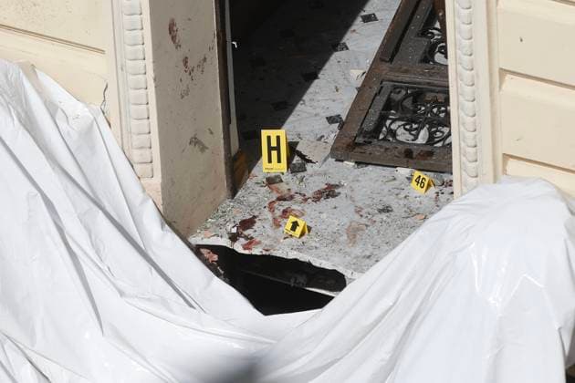 Explosion ofof criminal origin in Monaco PHOTOPQR NICE MATIN OTTONELLO Jean Francois Monaco June 30, 2026 ATTACK EXPLOSION MONACO A bomb planted in the lobby of a building in Monaco injured three people, including a Ukrainian oligarch, on Monday, June 29, 2026. A suspect is still being actively sought in the aftermath of the incident. MONACO EXPLOSION Three people were injured—two seriously—in Monaco on Monday evening following an explosion in a residential building near the French border. Authorities are pointing to a possible malicious act. Monaco, France  Copyright: xPHOTOPQR NICExMATIN MAXPPPxOTTONELLOxJean-Francoisx 20260630NIM5313 20260630NIM5653