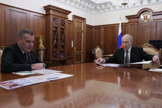 Russia Putin 9197872 30.06.2026 Russian President Vladimir Putin meets with Kursk Region Governor Alexander Khinshtein at the Kremlin in Moscow, Russia. Gavriil Grigorov Sputnik Moscow Russia  Copyright: xGavriilxGrigorovx