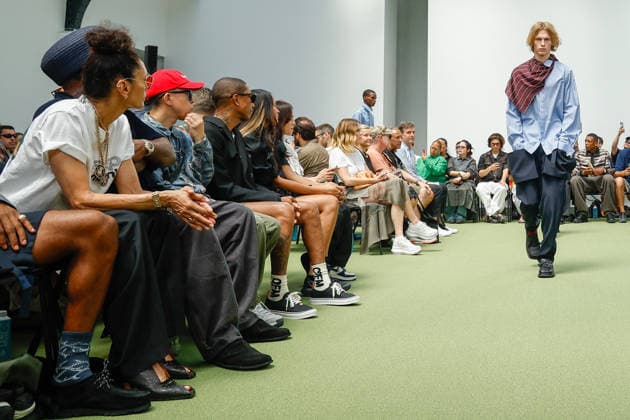Nigo, Pharrell Williams, and his wife Helen Lasichanh attend the Sacai Men s Ready-to-Wear Spring Summer 2027 fashion show during Paris Fashion Week, France, on June 28, 2026 Bestimage Sacai Menswear Spring Summer 2027 fashion show as part of Paris Fashion Week on June 28, 2026 in Paris, France Paris France  Copyright: xAgencex xBestimagexAgencex xBestimagex