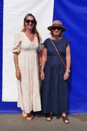 Henley Royal Regatta Fashion Day 1 People arrive in their finery in the sunshine on the first day of the event. The 2026 Henley Royal Regatta takes place from Tuesday 30th June to Sunday 5th July 2026. This historic, six-day head-to-head knockout rowing competition is held on the River Thames in Henley on Thames. It stands as the absolute pinnacle of the international and British summer military, student, and club rowing calendars., Credit:Geoffrey Swaine Geoff Swaine - B4563 Avalon UK, Oxfordshire, Henley on Thames  Copyright: xGeoffreyxSwainex xGeoffxSwainex-xB4563x xAvalonx 1113529004