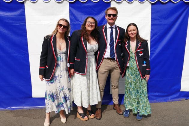 Henley Royal Regatta Fashion Day 1 People arrive in their finery in the sunshine on the first day of the event. The 2026 Henley Royal Regatta takes place from Tuesday 30th June to Sunday 5th July 2026. This historic, six-day head-to-head knockout rowing competition is held on the River Thames in Henley on Thames. It stands as the absolute pinnacle of the international and British summer military, student, and club rowing calendars., Credit:Geoffrey Swaine Geoff Swaine - B4563 Avalon UK, Oxfordshire, Henley on Thames  Copyright: xGeoffreyxSwainex xGeoffxSwainex-xB4563x xAvalonx 1113529089