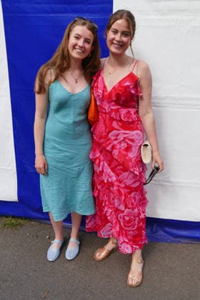Henley Royal Regatta Fashion Day 1 People arrive in their finery in the sunshine on the first day of the event. The 2026 Henley Royal Regatta takes place from Tuesday 30th June to Sunday 5th July 2026. This historic, six-day head-to-head knockout rowing competition is held on the River Thames in Henley on Thames. It stands as the absolute pinnacle of the international and British summer military, student, and club rowing calendars., Credit:Geoffrey Swaine Geoff Swaine - B4563 Avalon UK, Oxfordshire, Henley on Thames  Copyright: xGeoffreyxSwainex xGeoffxSwainex-xB4563x xAvalonx 1113529312