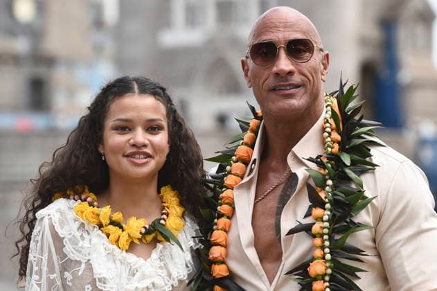 Catherine Laga aia und Dwayne Johnson beim Photocall zur Eröffnung der Moana Experience im Potters Fields park. London, 30.06.2026 *** Catherine Laga aia and Dwayne Johnson at the photo call for the opening of the Moana Experience at Potters Fields Park in London, June 30, 2026 Foto:xS.xVasx xFuturexImagex moana_6665