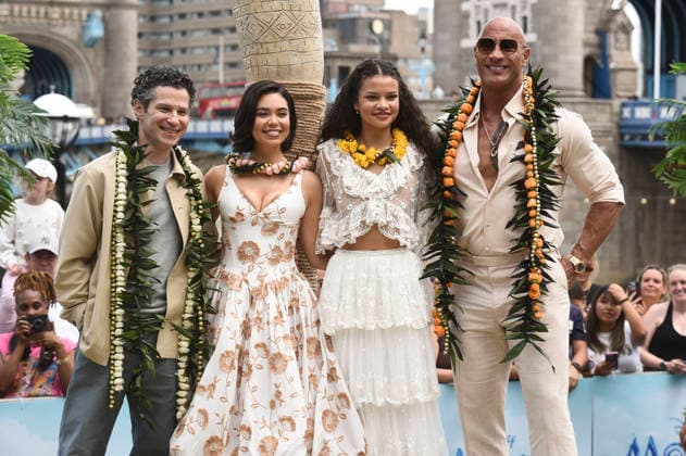 Thomas Kail, Auli i Cravalho, Catherine Laga aia und Dwayne Johnson beim Photocall zur Eröffnung der Moana Experience im Potters Fields park. London, 30.06.2026 *** Thomas Kail, Auli i Cravalho, Catherine Lagaia, and Dwayne Johnson at the photo call for the opening of the Moana Experience at Potters Fields Park in London, June 30, 2026 Foto:xS.xVasx xFuturexImagex moana_6668