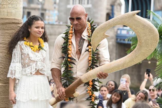 Catherine Laga aia und Dwayne Johnson beim Photocall zur Eröffnung der Moana Experience im Potters Fields park. London, 30.06.2026 *** Catherine Laga aia and Dwayne Johnson at the photo call for the opening of the Moana Experience at Potters Fields Park in London, June 30, 2026 Foto:xS.xVasx xFuturexImagex moana_6674