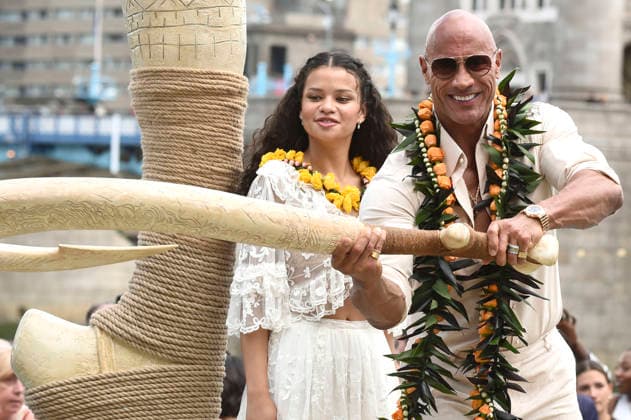 Catherine Laga aia und Dwayne Johnson beim Photocall zur Eröffnung der Moana Experience im Potters Fields park. London, 30.06.2026 *** Catherine Laga aia and Dwayne Johnson at the photo call for the opening of the Moana Experience at Potters Fields Park in London, June 30, 2026 Foto:xS.xVasx xFuturexImagex moana_6676