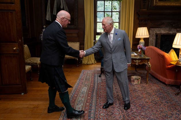 King visits Scotland for Holyrood Week King Charles III greets the First Minister of Scotland John Swinney during an audience at the Palace of Holyroodhouse in Edinburgh, as part of the King s visit to Scotland for Holyrood Week. Picture date: Tuesday June 30, 2026., Credit:Aaron Chown PA ROTA - B68 Avalon UK, Edinburgh  Copyright: xAaronxChownx xPAxROTAx-xB68x xAvalonx 1113567045