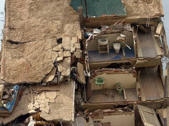 Search efforts continue at the Moises building in San Bernardino, Caracas CARACAS, VENEZUELA - JUNE 30: Venezuelan Civil Protection officials continue search and rescue operations in the Moises building in San Bernardino, where security and rescue agencies continue their efforts to locate and recover bodies in Caracas, Venezuela on June 30, 2026. Operations are still underway at the site. Julio Urribarri Anadolu Caracas Venezuela. Editorial use only. Please get in touch for any other usage.  Copyright: x2026xAnadoluxJulioxUrribarrix