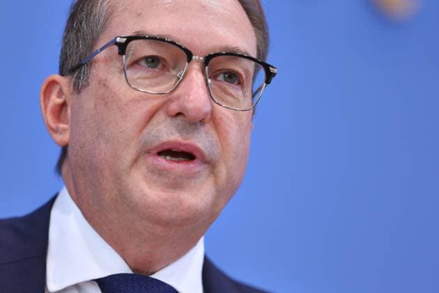 Berlin, Deutschland, 30.06.2026: Bundespressekonferenz: Vorstellung des Verfassungsschutzberichtes 2025: Bundesminister des Innern Alexander Dobrindt (CSU) *** Berlin, Germany, June 30, 2026 Federal Press Conference: Presentation of the 2025 Report on the Protection of the Constitution Federal Minister of the Interior Alexander Dobrindt (CSU) Copyright: xdtsxNachrichtenagenturx dts_125730