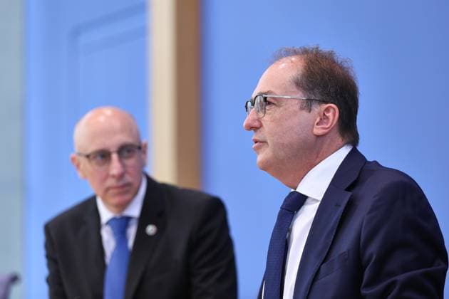 Berlin, Deutschland, 30.06.2026: Bundespressekonferenz: Vorstellung des Verfassungsschutzberichtes 2025: Sinan Selen, Präsident des Bundesamtes für Verfassungsschutz (BfV), und Bundesminister des Innern Alexander Dobrindt (CSU) *** Berlin, Germany, June 30, 2026 Federal Press Conference: Presentation of the 2025 Report on the Protection of the Constitution Sinan Selen, President of the Federal Office for the Protection of the Constitution (BfV), and Federal Minister of the Interior Alexander Dobrindt (CSU) Copyright: xdtsxNachrichtenagenturx dts_125731