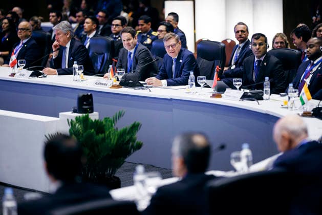 News Themen der Woche KW27 Johann Wadephul (CDU), Bundesaussenminister, aufgenommen im Rahmen der Mercosur Konferenz in Asuncion, 30.06.2026. Fotografiert im Auftrag des Auswaertigen Amtes (AA) Asuncion Paraguay *** Johann Wadephul (CDU), Federal Minister of Foreign Affairs, photographed during the Mercosur Conference in Asunción on June 30, 2026. Photographed on behalf of the Federal Foreign Office (AA) in Asunción, Paraguay. Copyright: xFelixxZahnx