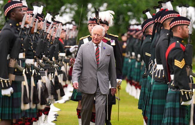 . 30 06 2026. Edinburgh, United Kingdom. King Charles III during the Ceremony of the Keys at the Palace of Holyroodhouse in Edinburgh, Scotland, United Kingdom.  xPoolx xi-Imagesx IIM-26868-0006