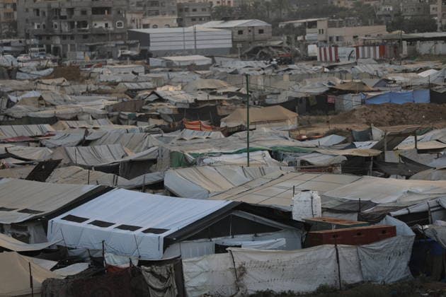 Displaced Palestinians endure harsh conditions in Deir al-Balah camp Displaced Palestinians live in worn-out tents clustered in Deir al-Balah, central Gaza Strip, on June 30, 2026. Hundreds of thousands of Palestinians continue to live in displacement camps and temporary shelters amid severe shortages of food, water, and basic services as the war continues. Photo by Hassan al-Jedi apaimages Nusairat Gaza Strip Palestinian Territory 300626_Deir_al-Balah_HJ_00(2).jpeg Copyright: xapaimagesxHassanxal-Jedixx xapaimagesx