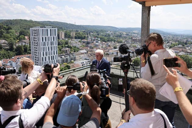 Frank-Walter Steinmeier beim O-Ton , Deutschland, Bundespräsident Frank-Walter Steinmeier, Format Ortszeit Deutschland, O-Ton des Bundespräsidenten, 30.06.2026, Lörrach Dachterrasse Rathaus Baden-Württemberg Deutschland *** Frank Walter Steinmeier in original audio, Germany, Federal President Frank Walter Steinmeier, format: local time in Germany, original audio of the Federal President, June 30, 2026, Lörrach, rooftop terrace of City Hall, Baden-Württemberg, Germany Copyright: xGrantxHubbsx