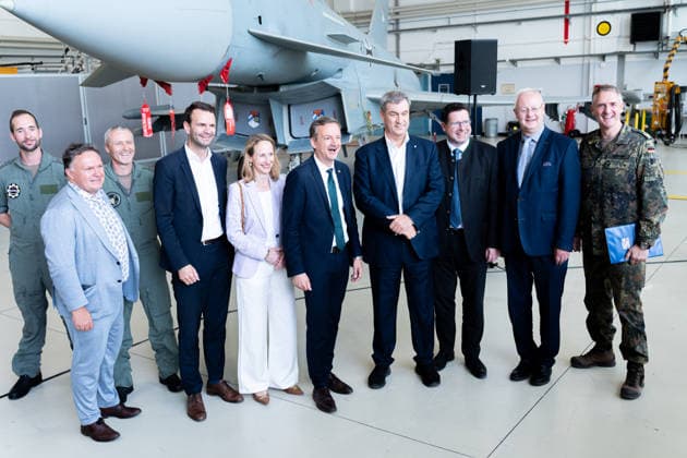 Kaufbeuren, Bavaria, Germany - June 30, 2026: Kaufbeuren Air Base, the Bundeswehr, and the German Air Force: The future of the Arrow Weapon System for Germany (AWS-G), air defense, the military base, and a pilot project for historic preservation. Politicians in front of a Eurofighter jet, including Minister President Dr. Markus Söder (CSU), Ministerial Director Dr. Alexander Götz (Head of the Force Development Division at the Federal Ministry of Defense), Lieutenant General Holger Neumann (Inspector General of the Air Force), and Stefan Bosse (CSU, Mayor of Kaufbeuren) *** Fliegerhorst Kaufbeuren, Bundeswehr und Luftwaffe: Zukunft des Arrow Weapon System for Germany (AWS-G), Luftverteidigung, Militärstandort und Pilotvorhaben Denkmalschu