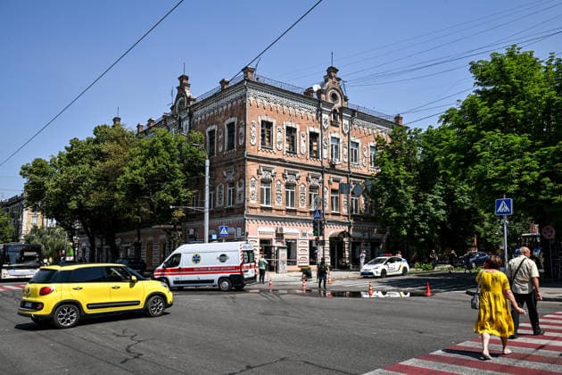 An ambulance and a patrol police car are parked outside the Leshchynskyi House, damaged by a Russian drone strike, Zaporizhzhia, Ukraine, June 30, 2026. On Tuesday, June 30, a Russian drone struck Zaporizhzhia, hitting the historic part of the city and damaging cultural heritage sites of local importance. The blast wave damaged cars, the Leshchynskyi House, the Zaporizhzhia Choral Synagogue (Leshchynskyi Synagogue), and the Pashutin family house. (Photo by Dmytro Smolienko Ukrinform) Russian attack historical centre of Zaporizhzhia with drone  Copyright: xDmytroxSmolienkox
