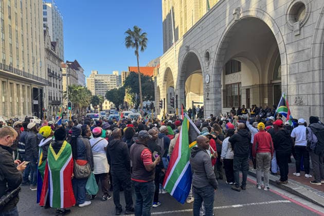 Anti-migrant protest held in Cape Town CAPE TOWN, SOUTH AFRICA - JUNE 30: An anti-migrant group of approximately 300 people gathers in front of the Western Cape Provincial Parliament building on Wale Street to stage a protest in Cape Town, South Africa on June 30, 2026. Protesters, including members of the anti-migrant movements Operation Dudula and March and March, called on the government to take stricter measures regarding border security, unemployment, and undocumented migrants. The demonstration ended without incident under security measures taken by the police. Murat Ozgur Guvendik Anadolu Cape Town South Africa. Editorial use only. Please get in touch for any other usage.  Copyright: x2026xAnadoluxMuratxOzgurxGuvendikx