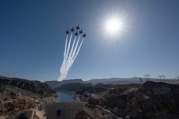 June 30, 2026 - Boulder City, Nevada, U.S. - The U.S. Air Force Air Demonstration Squadron Thunderbirds perform a flyover above the Hoover Dam to celebrate the nation s 250th anniversary on June 30, 2026 near Boulder City, Nevada. The six F-16 Fighting Falcons are traveling from their headquarters at Nellis Air Force Base in Las Vegas to Washington, D.C., for the Salute to America 250 celebration. Boulder City USA - ZUMAbk3_ 20260630_zaf_bk3_005 Copyright: xDavidxBeckerx