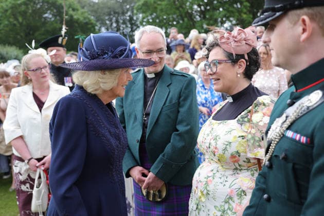 King visits Scotland for Holyrood Week, 30 June 2026 Queen Camilla speaking to guests during a Garden Party in the gardens of the Palace of Holyroodhouse in Edinburgh, as part of the King s visit to Scotland for Holyrood Week. Picture date: Tuesday June 30, 2026., Credit:Steve Welsh PA ROTA - B68 Avalon Edinburgh, United Kingdom  Copyright: xStevexWelshx xPAxROTAx-xB68x xAvalonx 1113590671