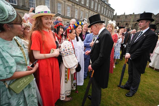 King visits Scotland for Holyrood Week, 30 June 2026 King Charles III meets Ukrainian guests during a Garden Party in the gardens of the Palace of Holyroodhouse in Edinburgh, as part of the King s visit to Scotland for Holyrood Week. Picture date: Tuesday June 30, 2026., Credit:Aaron Chown PA ROTA - B68 Avalon Edinburgh, United Kingdom  Copyright: xAaronxChownx xPAxROTAx-xB68x xAvalonx 1113591427