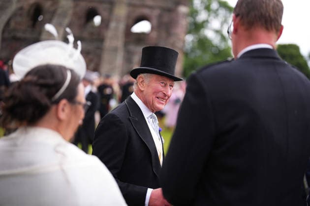 King visits Scotland for Holyrood Week, 30 June 2026 King Charles III speaks guests during a Garden Party in the gardens of the Palace of Holyroodhouse in Edinburgh, as part of the King s visit to Scotland for Holyrood Week. Picture date: Tuesday June 30, 2026., Credit:Aaron Chown PA ROTA - B68 Avalon Edinburgh, United Kingdom  Copyright: xAaronxChownx xPAxROTAx-xB68x xAvalonx 1113591240