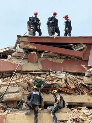U.S. rescue team are conducting search operations for survivors following two powerful earthquakes, measuring 7.2 and 7.5 on the Richter scale, that struck La Guaira, Venezuela, on June 30, 2026. The twin quakes have left more than 1,700 people dead, hundreds injured, and tens of thousands missing, according to the latest figures released by the Venezuelan government. The high toll is largely attributed to the collapse of numerous buildings with residents trapped inside.  VAN2026063005 U.S.xDepartmentxofxState