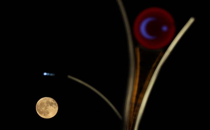 Full Moon in Kirklareli KIRKLARELI, TURKIYE - JUNE 30: Full Moon rises in the skies over Kirklareli, Turkiye on June 30, 2026. Ozgun Tiran Anadolu Kirklareli Turkey. Editorial use only. Please get in touch for any other usage.  Copyright: x2026xAnadoluxOzgunxTiranx