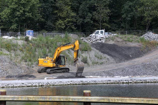 30.06.2026 Gelsenkirchen, Ruhrgebiet, NRW In Gelsenkirchen wird die Fläche des Nordsternparks zu einem der Zukunftsgärten der Internationalen Gartenausstellung 2027 entwickelt. Ein ehemaliges Wendebecken am Rhein-Herne-Kanal wird ein zentraler Anlaufpunkt der IGA. Das bisher kaum genutzte Becken wird zu einem Freizeittreffpunkt für Besucher und Stadtbevölkerung, auch über die Zeit der IGA hinaus. *** June 30, 2026 Gelsenkirchen, Ruhr Region, North Rhine-Westphalia In Gelsenkirchen, the Nordsternpark area is being developed into one of the Gardens of the Future for the 2027 International Garden Exhibition. A former turning basin on the Rhine-Herne Canal will become a central hub for the IGA. The basin, which has been largely unused