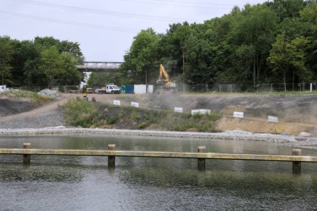 30.06.2026 Gelsenkirchen, Ruhrgebiet, NRW In Gelsenkirchen wird die Fläche des Nordsternparks zu einem der Zukunftsgärten der Internationalen Gartenausstellung 2027 entwickelt. Ein ehemaliges Wendebecken am Rhein-Herne-Kanal wird ein zentraler Anlaufpunkt der IGA. Das bisher kaum genutzte Becken wird zu einem Freizeittreffpunkt für Besucher und Stadtbevölkerung, auch über die Zeit der IGA hinaus. *** June 30, 2026 Gelsenkirchen, Ruhr Region, North Rhine-Westphalia In Gelsenkirchen, the Nordsternpark area is being developed into one of the Gardens of the Future for the 2027 International Garden Exhibition. A former turning basin on the Rhine-Herne Canal will become a central hub for the IGA. The basin, which has been largely unused