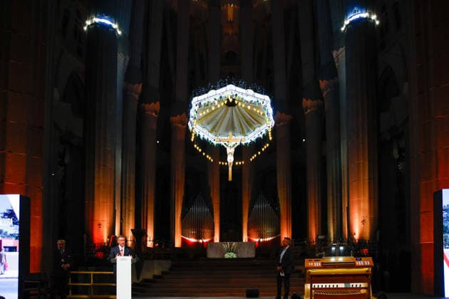 Presentation of the UIA Gold Medal to Architect Soto de Moura in Barcelona The President of Portugal, António José Seguro, speaks during the presentation of the UIA Gold Medal to Portuguese architect Soto de Moura at the Basilica of the Sagrada Família, on June 30, 2026, in Barcelona, Catalonia, Spain. Souto de Moura has been awarded the 2026 UIA Gold Medal, the highest honor awarded by the International Union of Architects for a lifetime of professional achievement. This triennial award, established in 1984, recognizes figures who have made exceptional contributions to the development of architecture. JUNE 30, 2026 Kike Rincó Barcelona, Catalonia, Spain  Copyright: xKikexRinconx 7634435