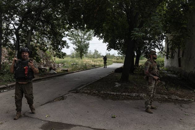 White Angels police unit evacuates civilians from Druzhkivka DRUZHKIVKA, UKRAINE - JUNE 30: ‘White Angels’ police unit evacuate civilians in Druzhkivka, Ukraine on June 30, 2026. Diego Herrera Carcedo Anadolu Druzhkivka Ukraine. Editorial use only. Please get in touch for any other usage.  Copyright: x2026xAnadoluxDiegoxHerreraxCarcedox